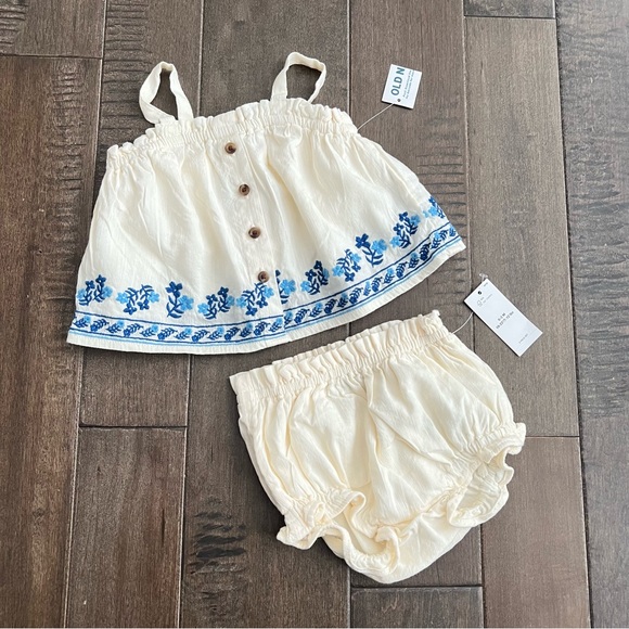 Old Navy Other - Old Navy Baby Girl Outfit Two Piece Matching Newborn 0-3M